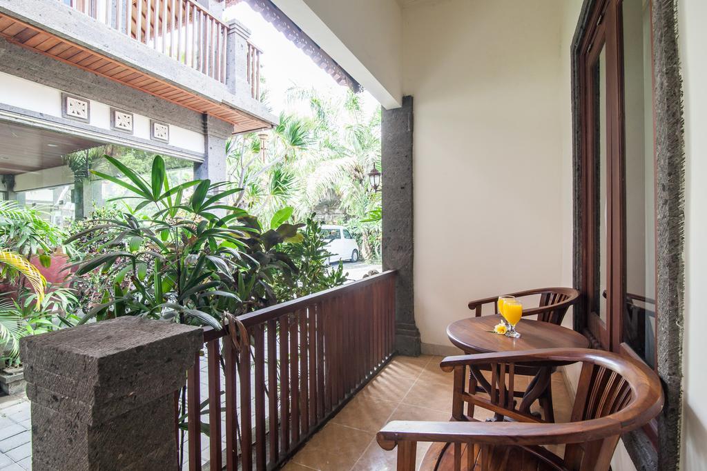 Puri Yuma Hotel Dempassar Exterior foto