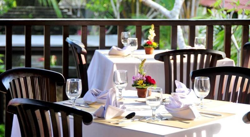 Puri Yuma Hotel Dempassar Exterior foto