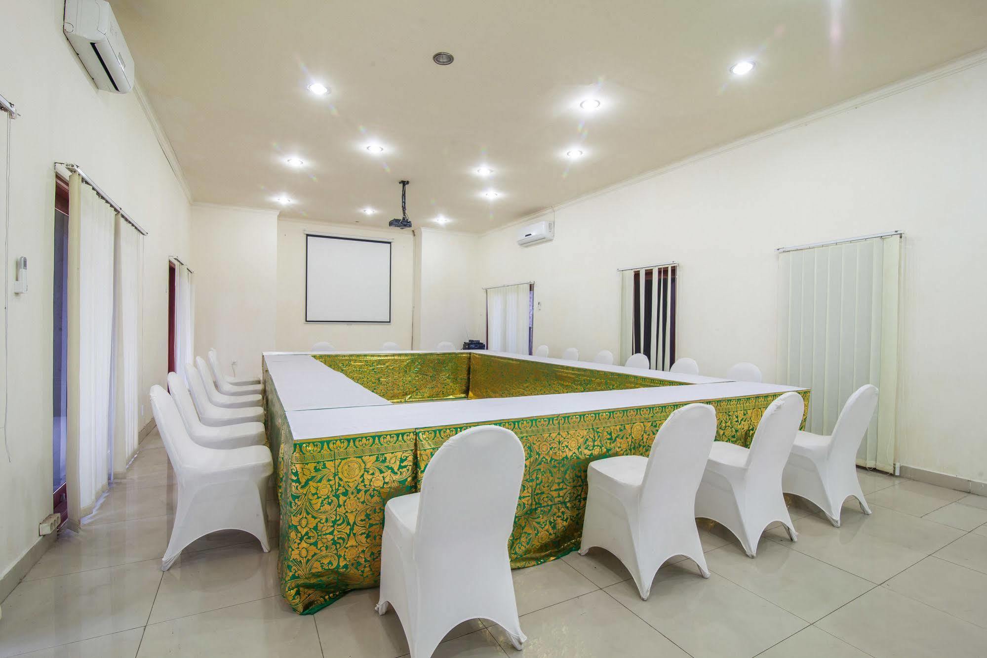 Puri Yuma Hotel Dempassar Exterior foto