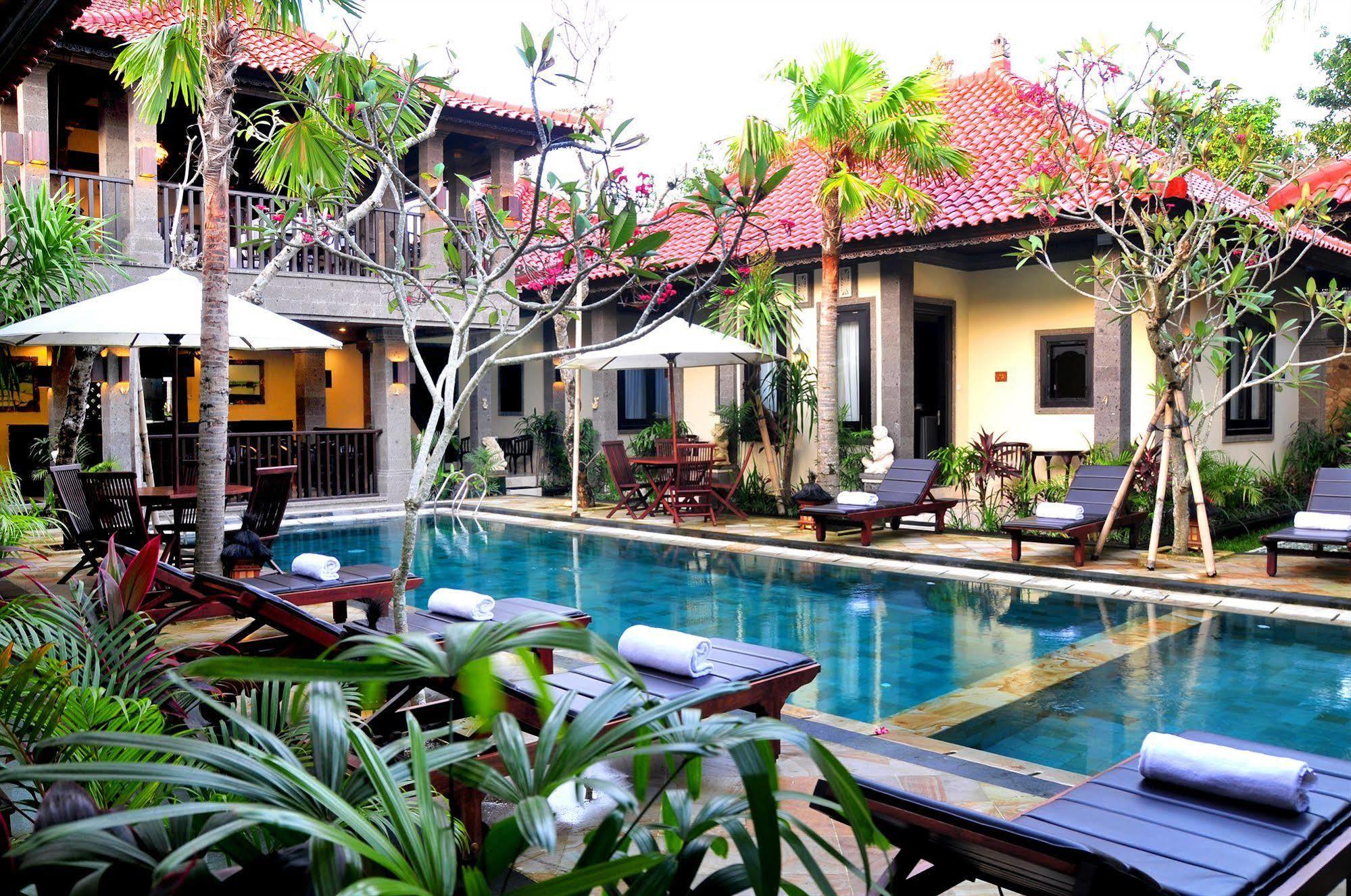 Puri Yuma Hotel Dempassar Exterior foto