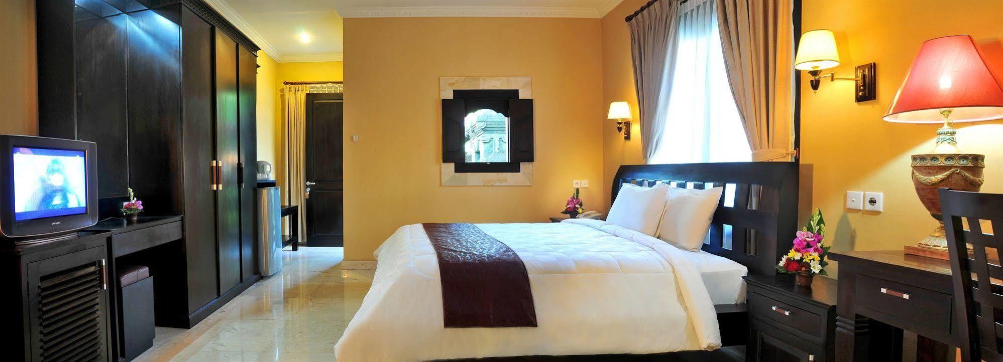 Puri Yuma Hotel Dempassar Exterior foto